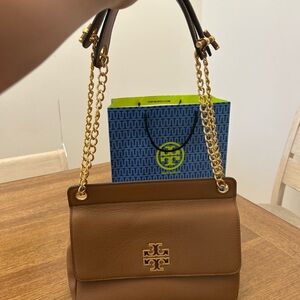 Tory Burch Tan Leather Shoulder Bag with Gold Chain